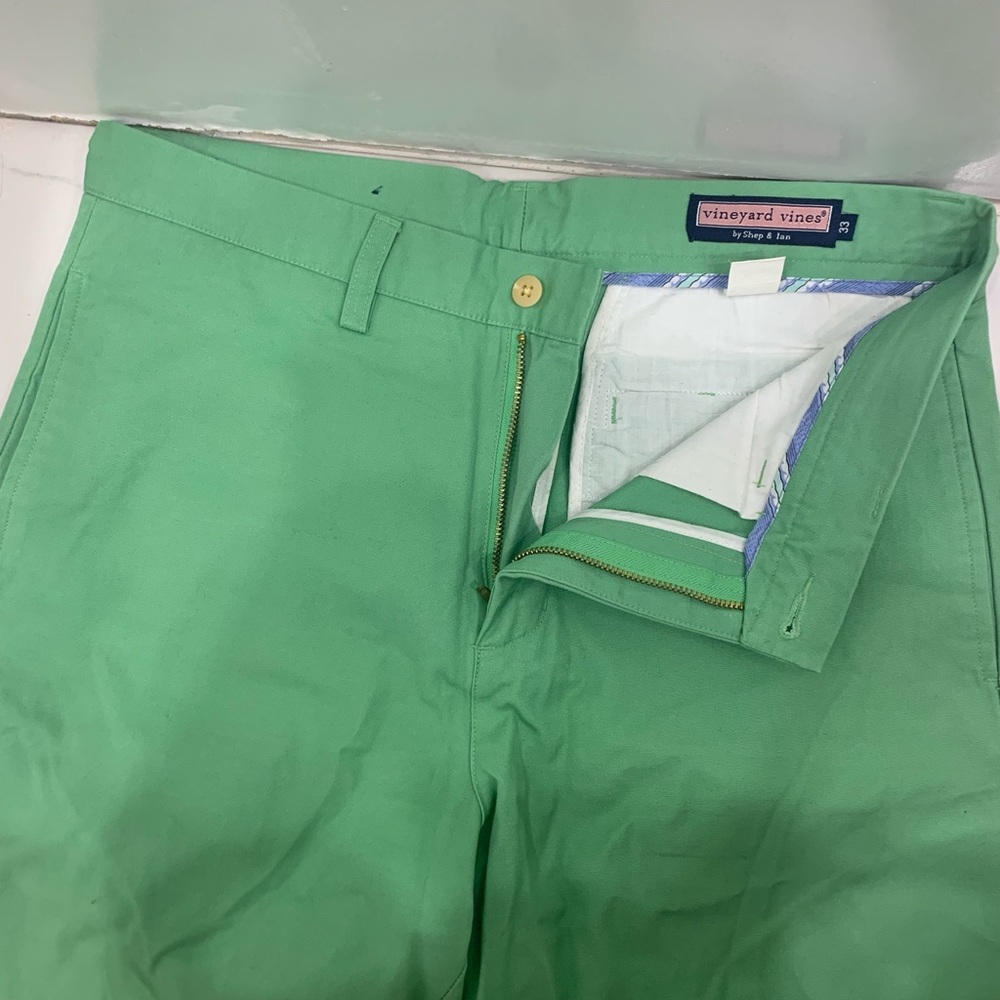 Vineyard Vines pants worn once 33x34